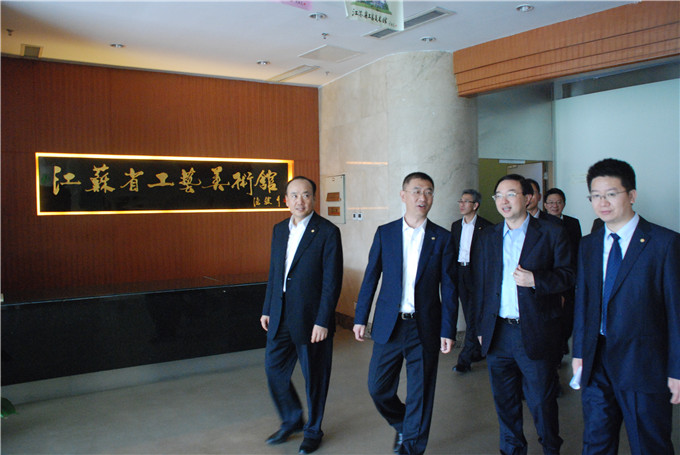 周勇接待澳門(mén)中資企業(yè)代表團(tuán)一行